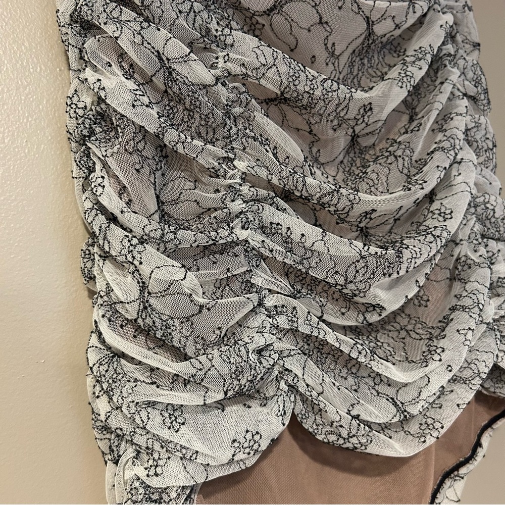 Ruched Lace Asymmetric gothic monochrome Mini Skirt - Picture 6 of 7